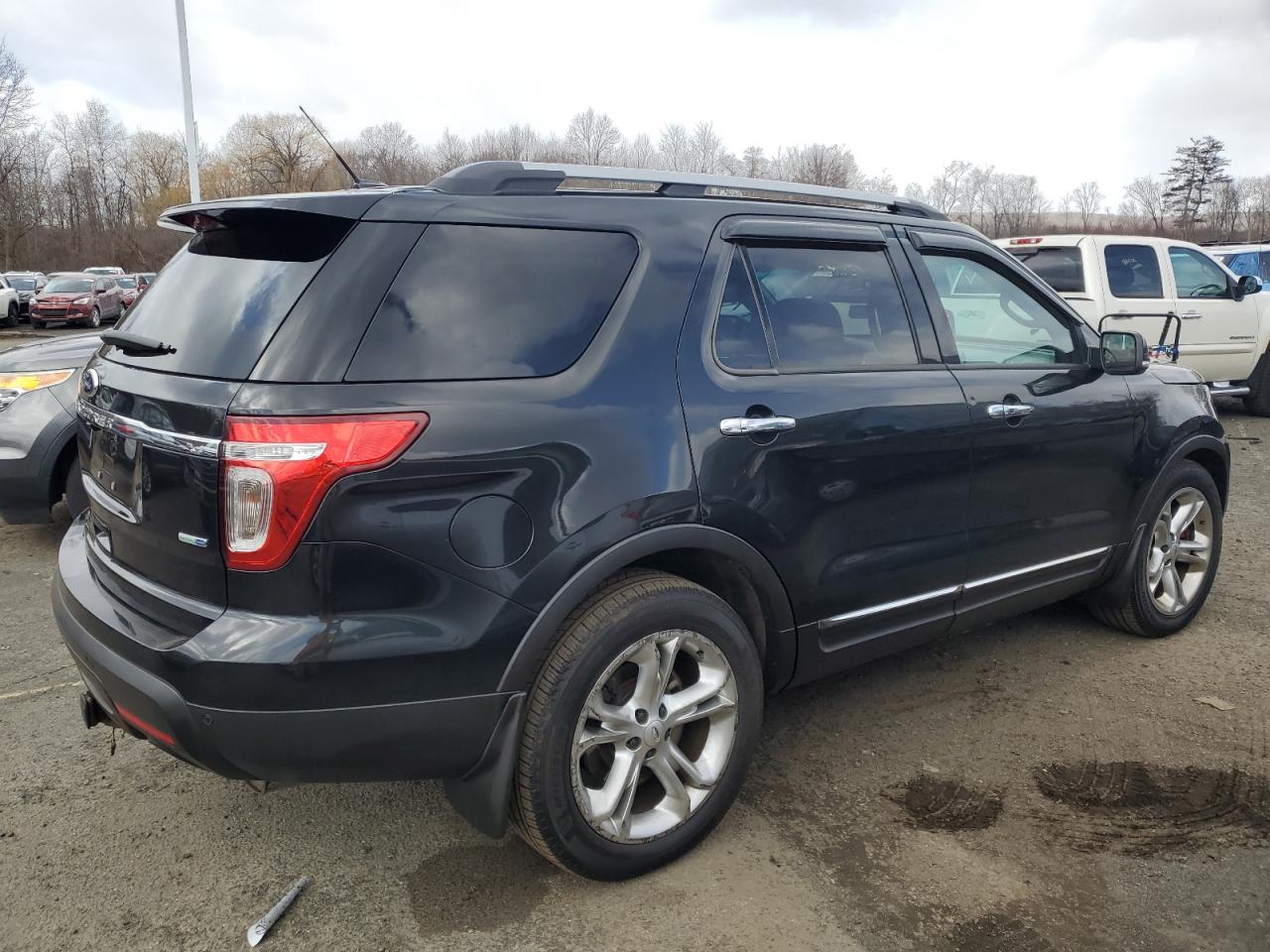 2013 Ford Explorer VIN 1FM5K8F82DGC53566 Copart auction photo, minor dent/scratches damage thumbnail 3