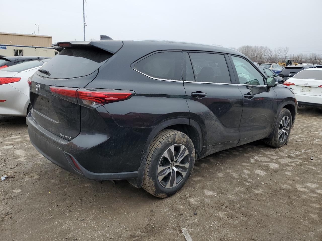 2023 Toyota Highlander VIN 5TDKDRBH9PS002504 Copart auction photo, front end / side damage thumbnail 3