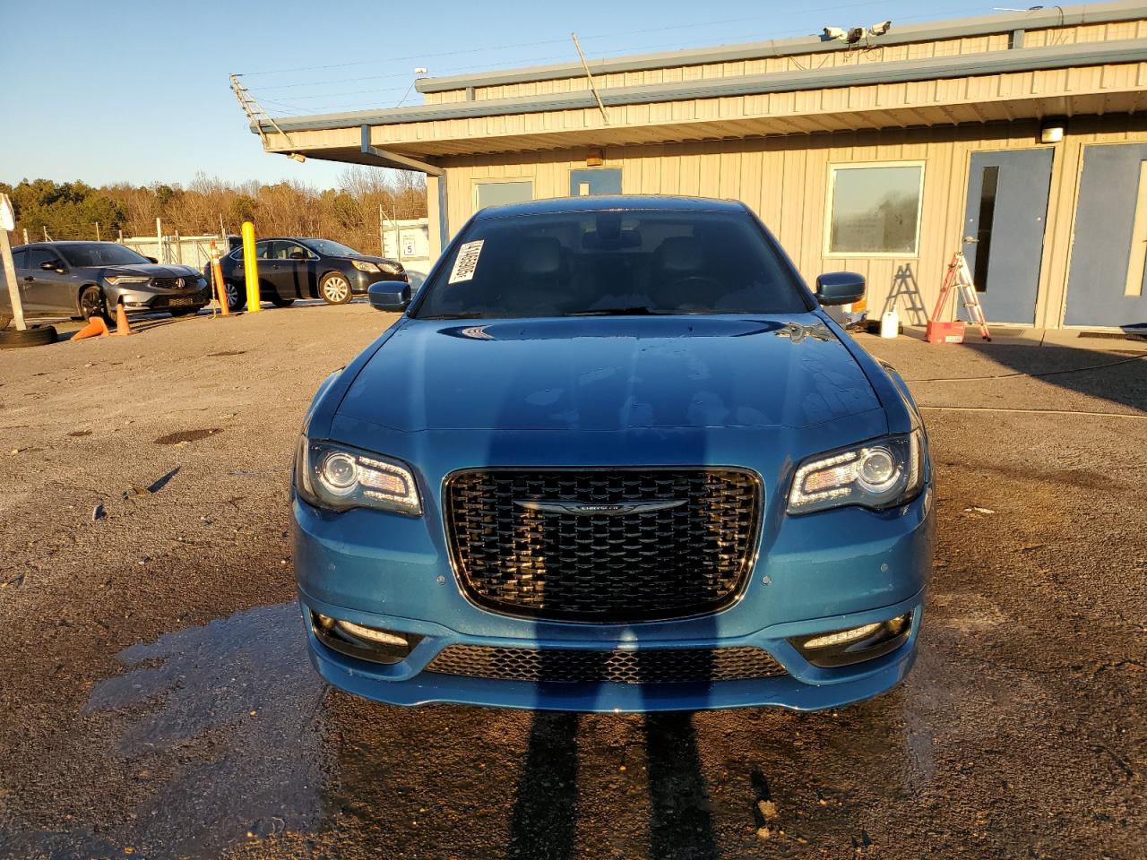2021 Chrysler 300 VIN 2C3CCAAG4MH661669 Copart auction photo, side damage thumbnail 5