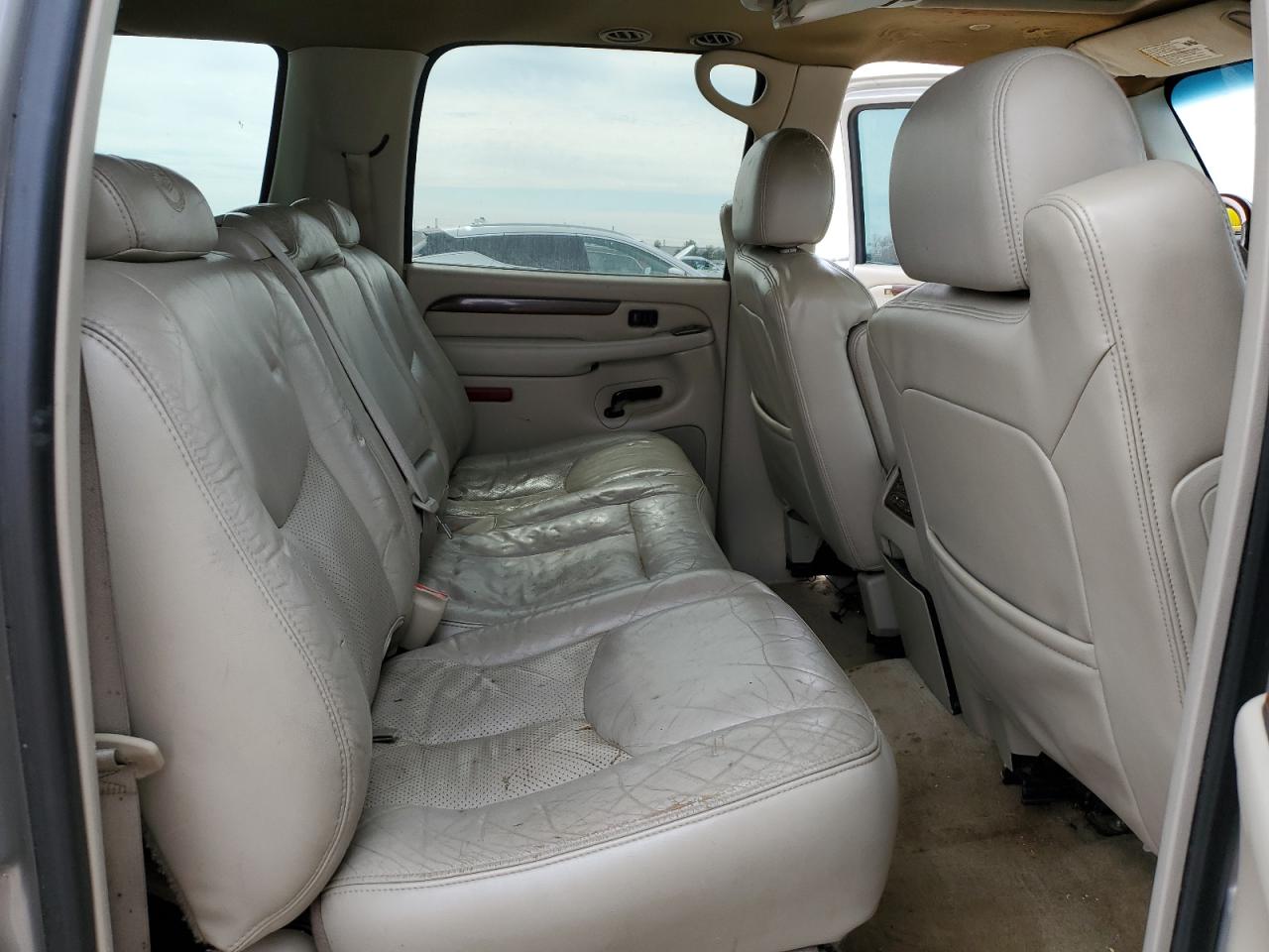 2004 Cadillac Escalade VIN 3GYFK66N74G236456 Copart auction photo, rear end / minor dent/scratches damage thumbnail 11