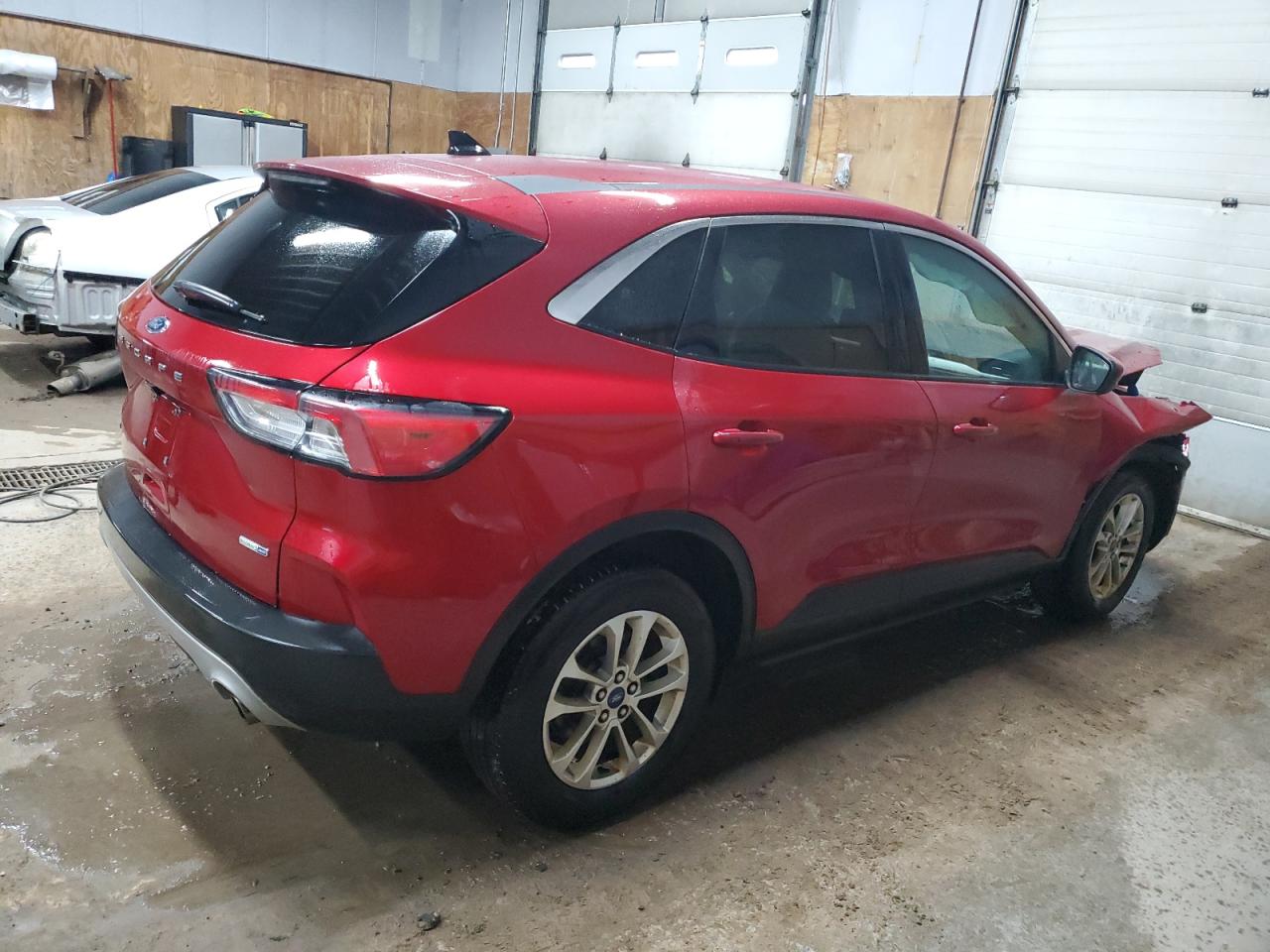 2020 Ford Escape VIN 1FMCU9G64LUA63904 Copart auction photo, front end / minor dent/scratches damage thumbnail 3