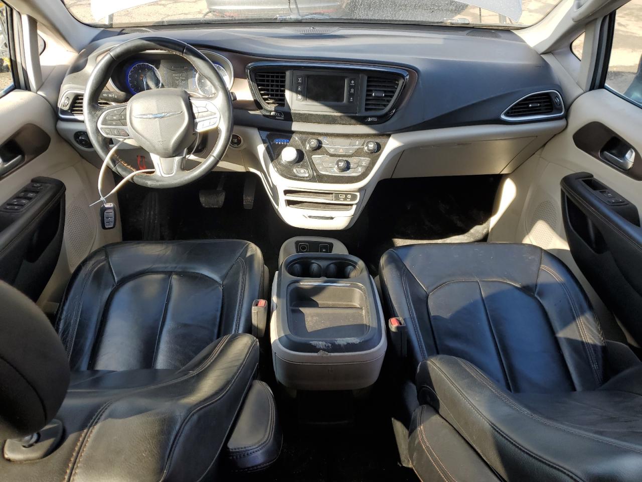 2017 Chrysler Pacifica VIN 2C4RC1BG6HR613904 Copart auction photo, mechanical / minor dent/scratches damage thumbnail 8