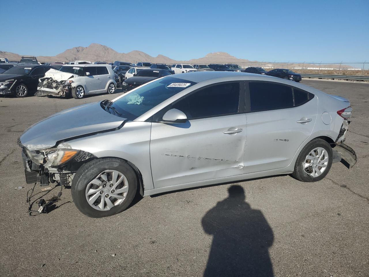 2018 Hyundai Elantra VIN 5NPD74LF1JH304558