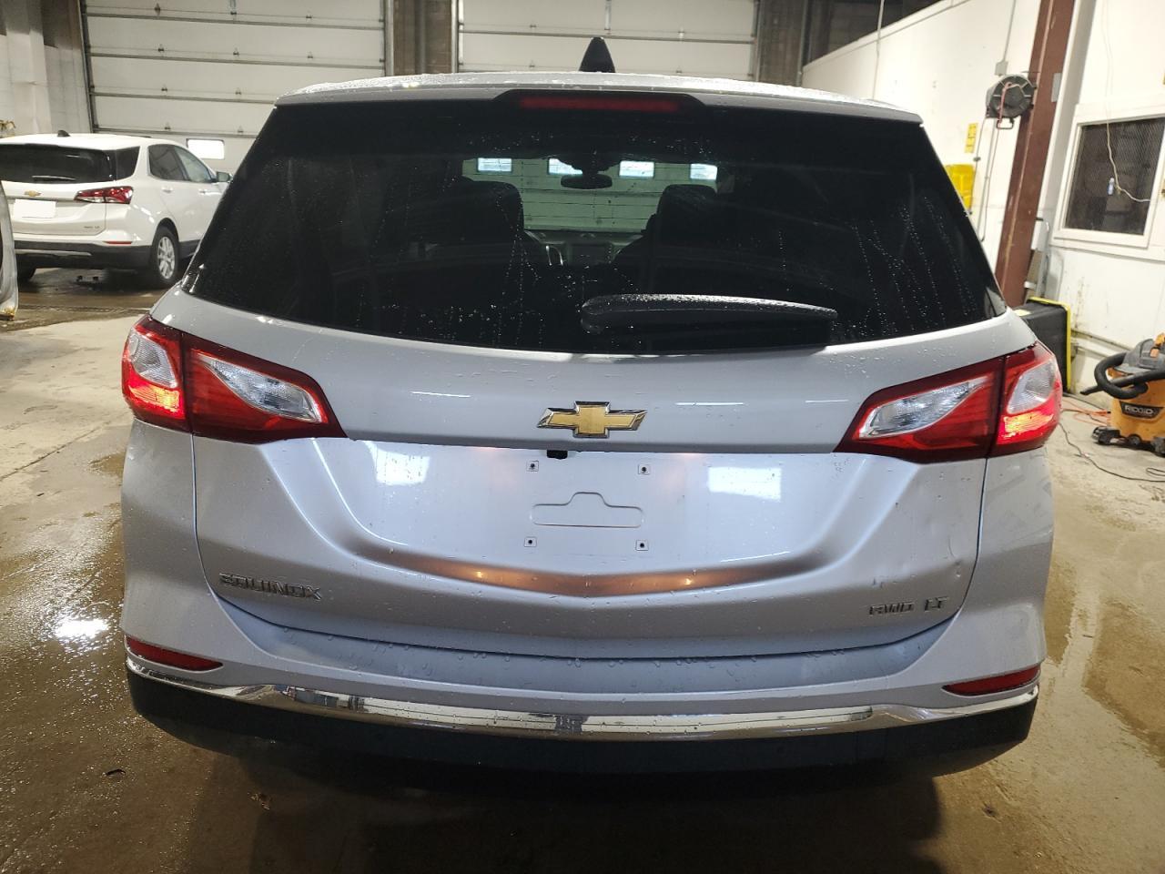 2018 Chevrolet Equinox VIN 2GNAXSEV0J6350700 Copart auction photo, front end / side damage thumbnail 6