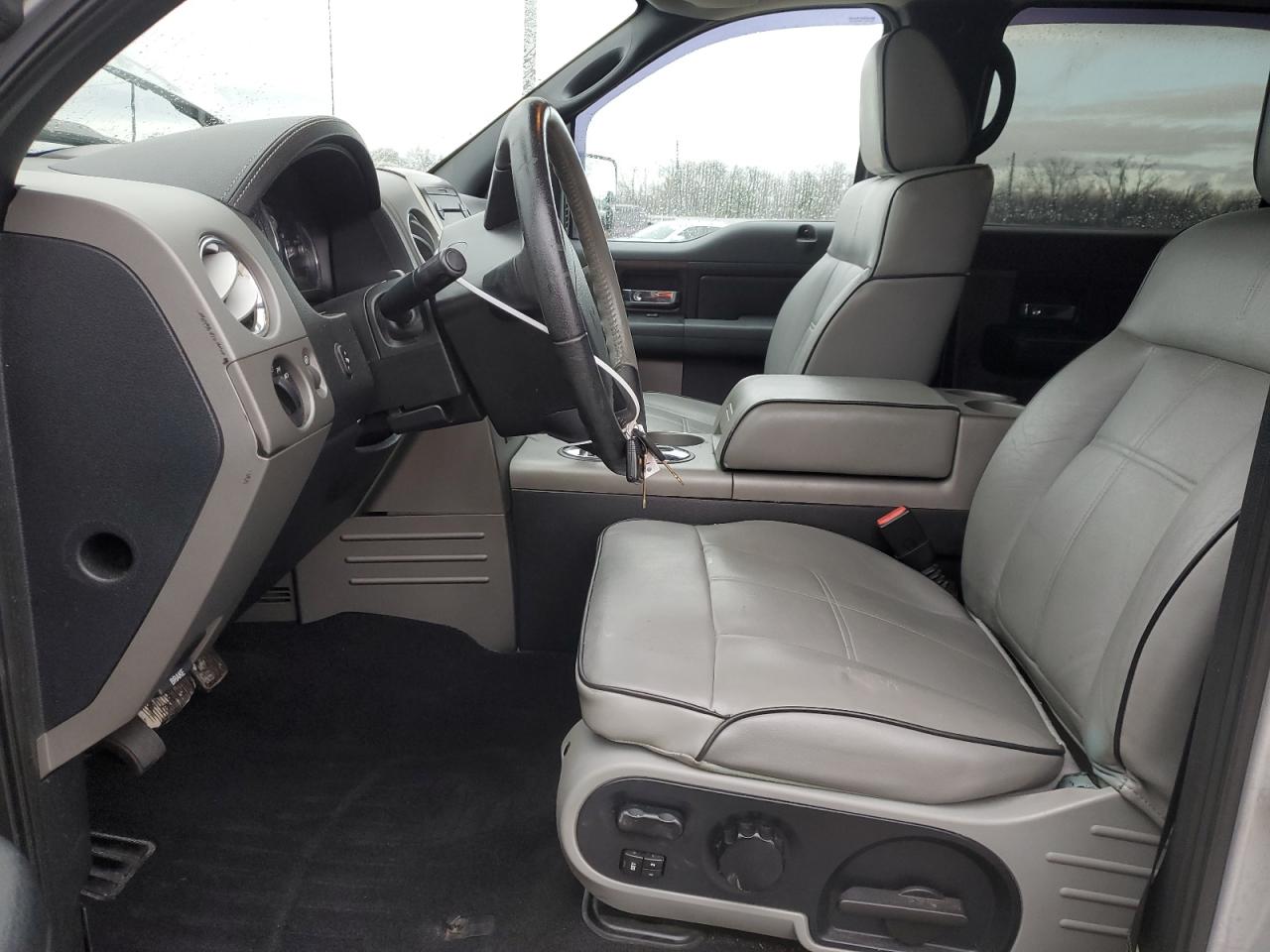 2006 Lincoln Mark LT VIN 5LTPW16536FJ14891 Copart auction photo, front end damage thumbnail 7