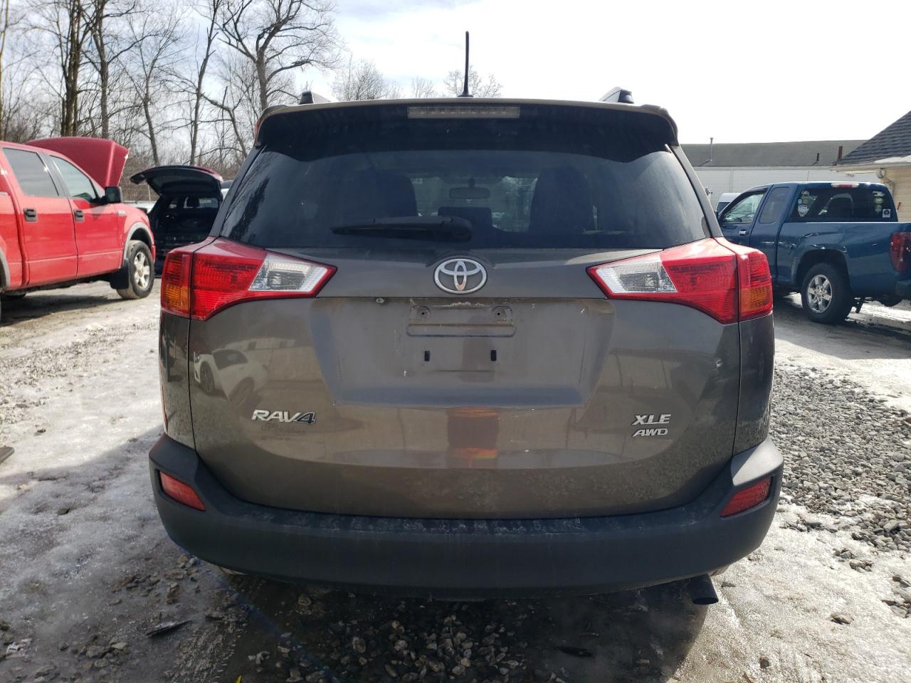 2015 Toyota RAV 4 VIN JTMRFREV7FD133564 Copart auction photo, front end / side damage thumbnail 6