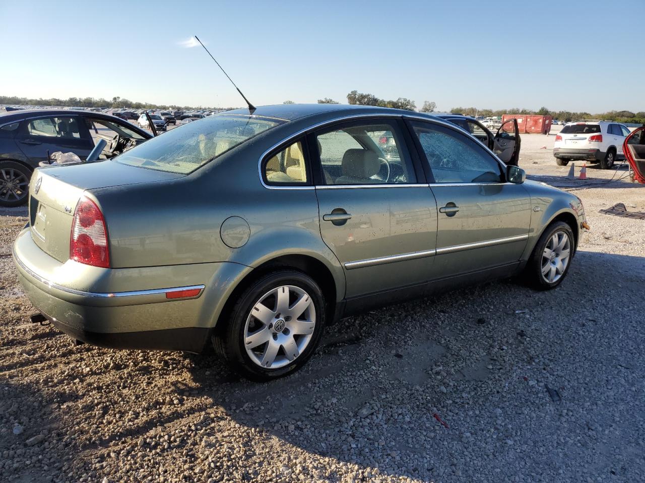 2003 Volkswagen Passat VIN WVWRH63B93P275619 Copart auction photo, water/flood damage thumbnail 3