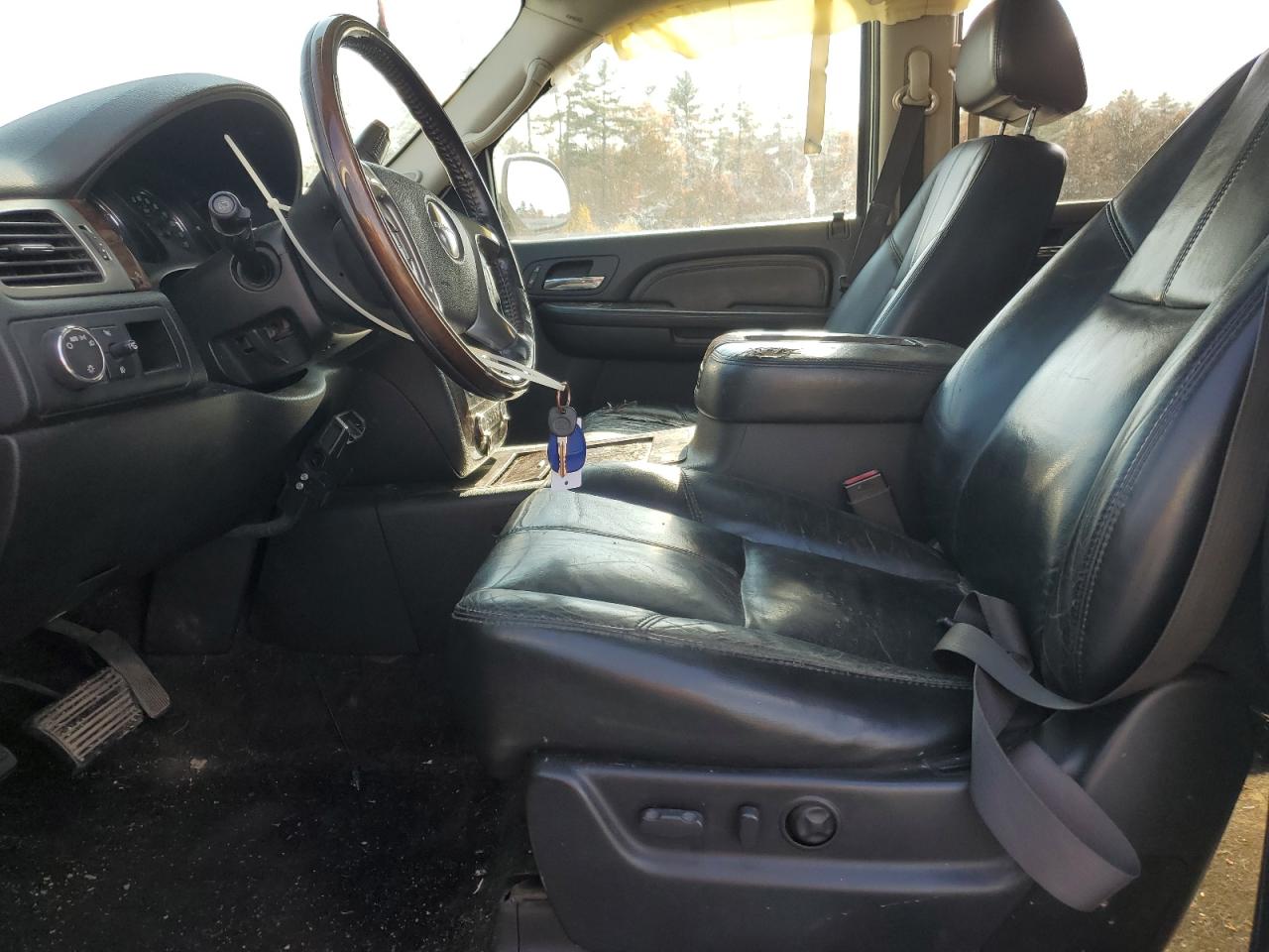 2007 GMC Yukon VIN 1GKFK66807J389445 Copart auction photo, front end / undercarriage damage thumbnail 7
