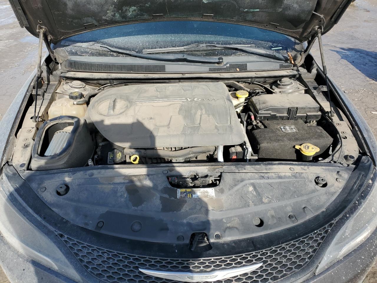 2015 Chrysler 200 VIN 1C3CCCBGXFN526510 Copart auction photo, front end / undercarriage damage thumbnail 11