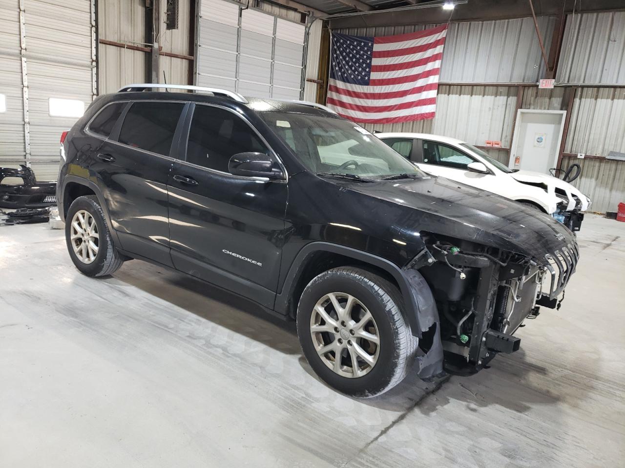 2018 Jeep Grand Cherokee VIN 1C4PJMCB9JD570363 Copart auction photo, front end / side damage thumbnail 4