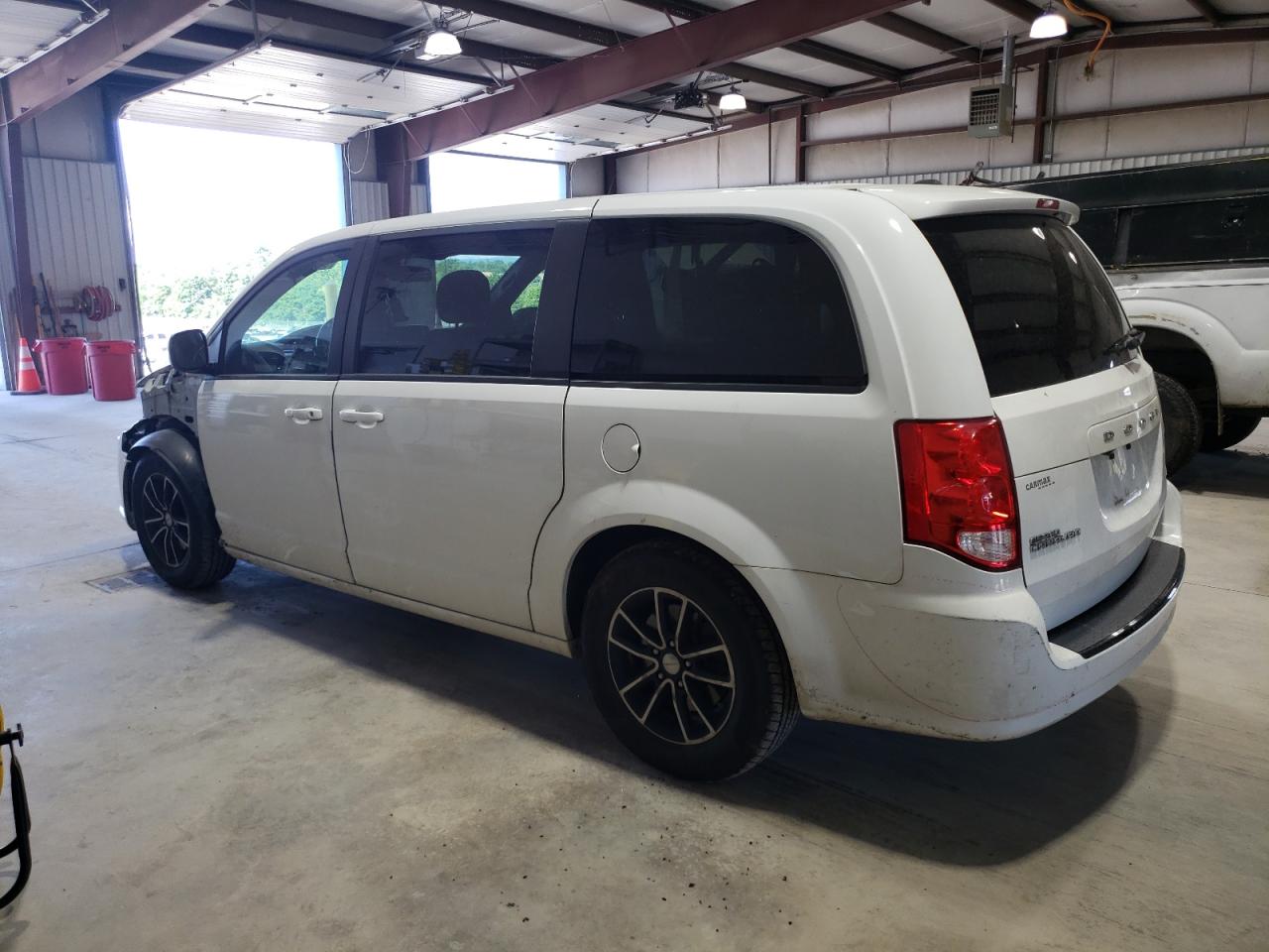 2014 Dodge Caravan VIN 2C4RDGCG3ER122796 Copart auction photo, front end / minor dent/scratches damage thumbnail 2