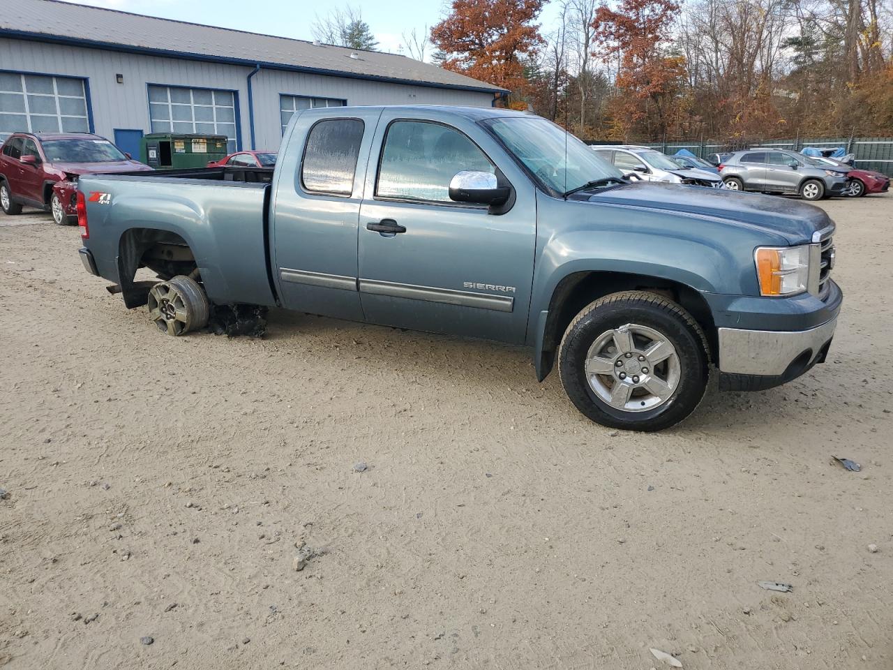 2012 GMC Sierra VIN 1GTR2VE7XCZ305803 Copart auction photo, side / minor dent/scratches damage thumbnail 12