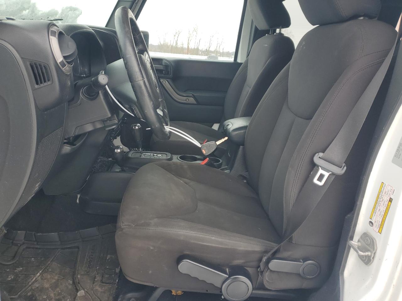 2015 Jeep Wrangler VIN 1C4BJWDG7FL689462 Copart auction photo, minor dent/scratches damage thumbnail 7