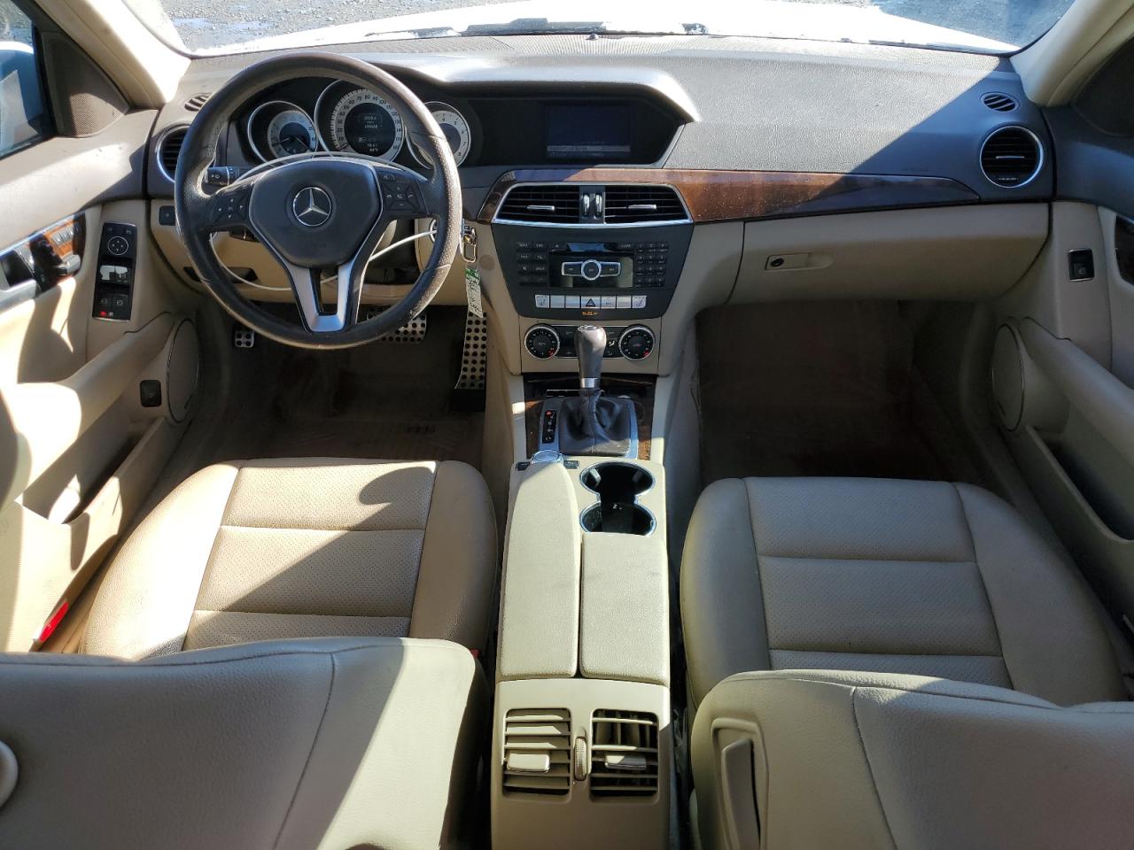 2014 Mercedes-Benz C-klasse VIN WDDGF8AB7EA957714 Copart auction photo, front end damage thumbnail 8