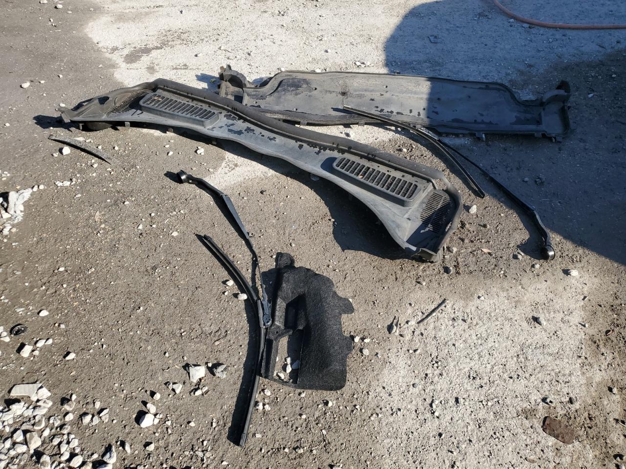 2019 Ford Escape VIN 1FMCU0GD3KUA12516 Copart auction photo, mechanical damage thumbnail 13