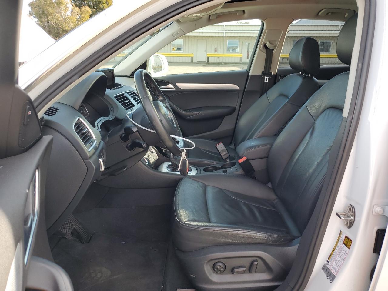 2015 Audi Q3 VIN WA1EFCFS5FR008916 Copart auction photo, front end / side damage thumbnail 7