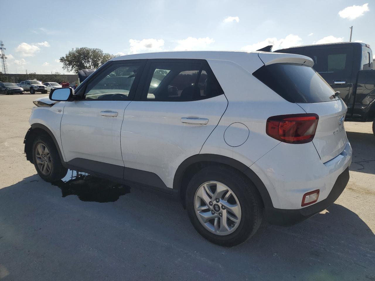 2022 Hyundai Venue VIN KMHRB8A35NU153963 Copart auction photo, front end damage thumbnail 2
