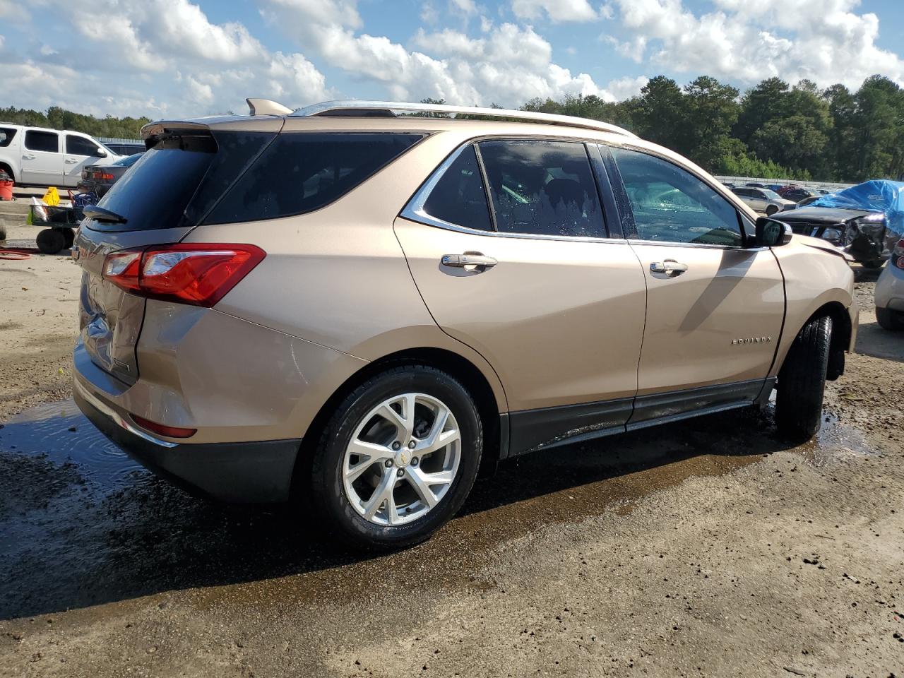 2018 Chevrolet Equinox VIN 2GNAXMEV6J6265825 Copart auction photo, front end / rear end damage thumbnail 3