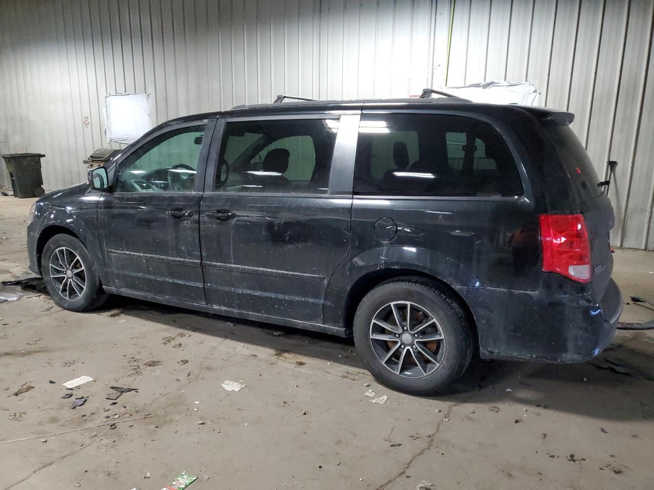 2017 Dodge Caravan VIN 2C4RDGEG2HR807910 Copart auction photo, front end damage thumbnail 2