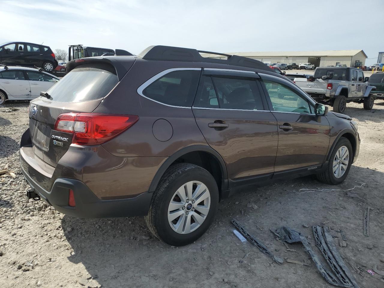 2019 Subaru Outback VIN 4S4BSAFC5K3348318 Copart auction photo, all over / side damage thumbnail 3