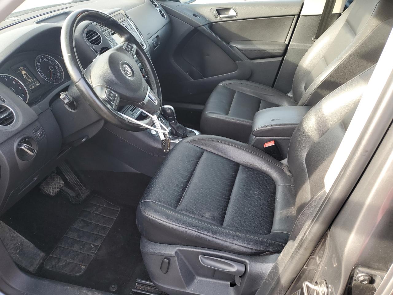 2016 Volkswagen Tiguan VIN WVGBV7AX6GW522598 Copart auction photo, front end damage thumbnail 7