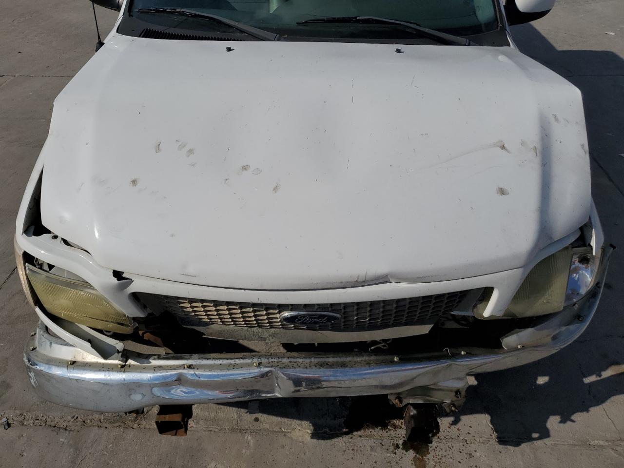 2001 Ford F-150 VIN 1FTRW07691KC03197 Copart auction photo, front end damage thumbnail 11