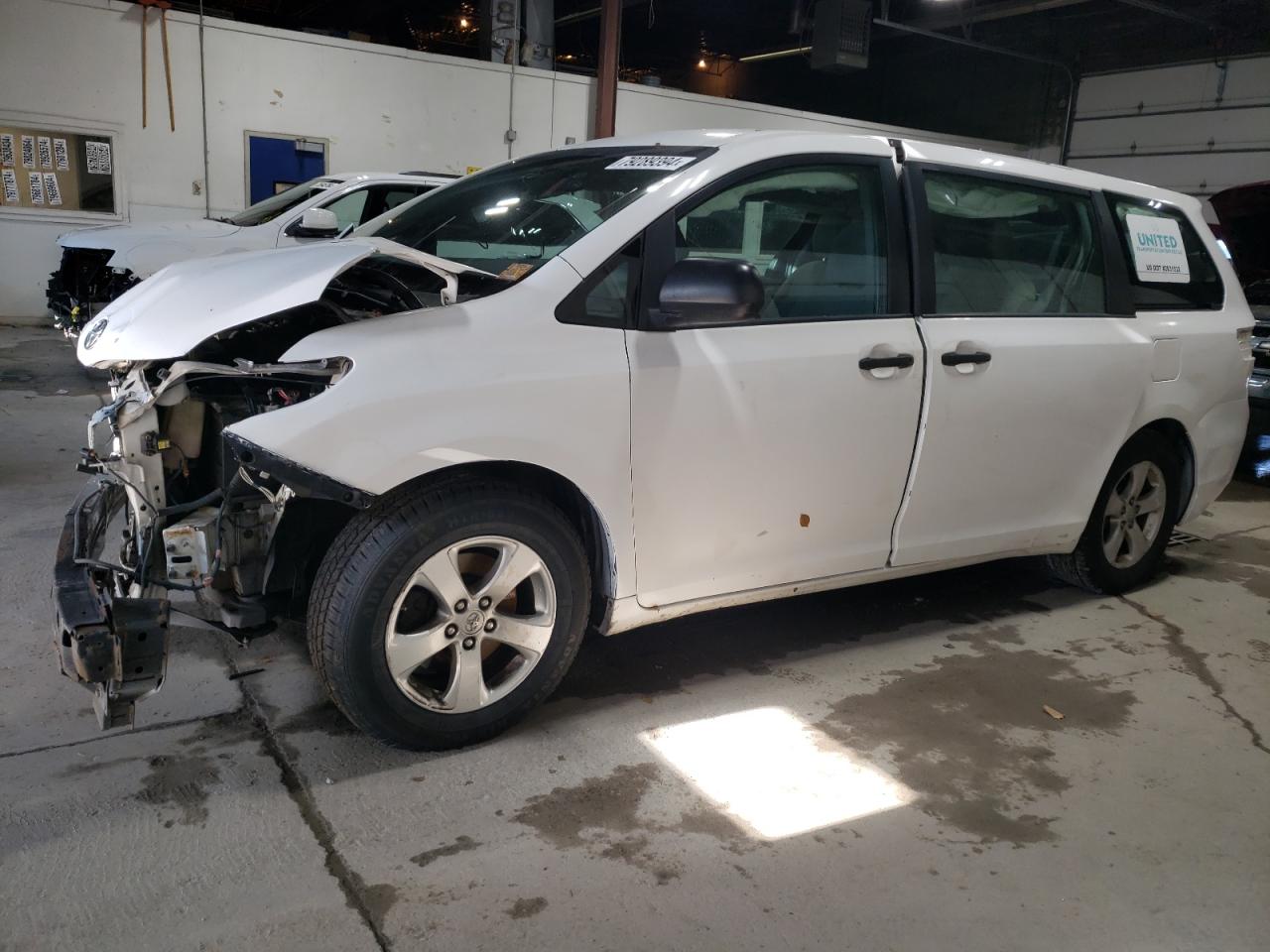 2015 Toyota Sienna VIN 5TDZK3DCXFS616611