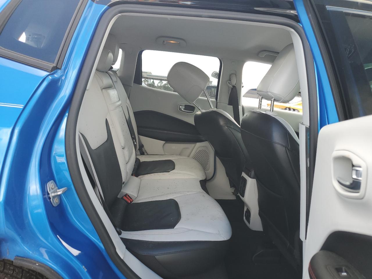 2018 Jeep Compass VIN 3C4NJDCB2JT231946 Copart auction photo, all over damage thumbnail 11