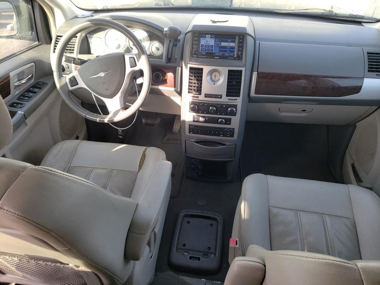 2010 Chrysler Town & Country VIN 2A4RR5DX3AR329603 Copart auction photo, front end / side damage thumbnail 8