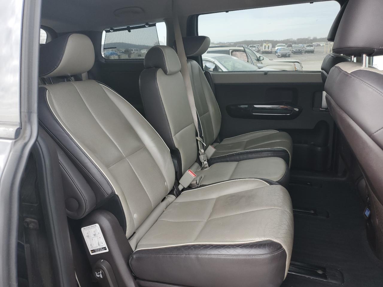 2016 KIA Sedona VIN KNDME5C18G6108863 Copart auction photo, minor dent/scratches damage thumbnail 11