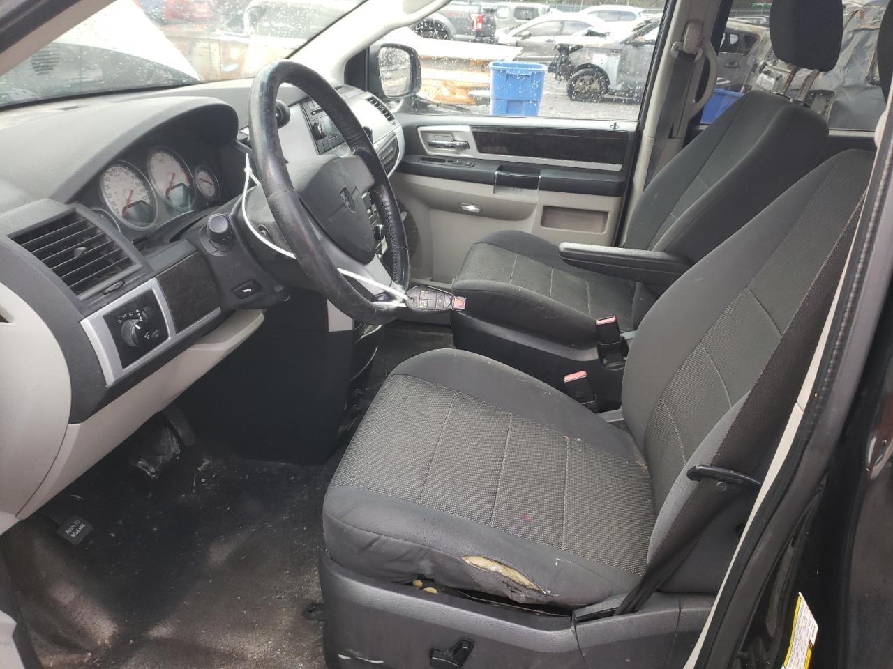 2009 Dodge Caravan VIN 2D8HN541X9R663276 Copart auction photo, front end / side damage thumbnail 7