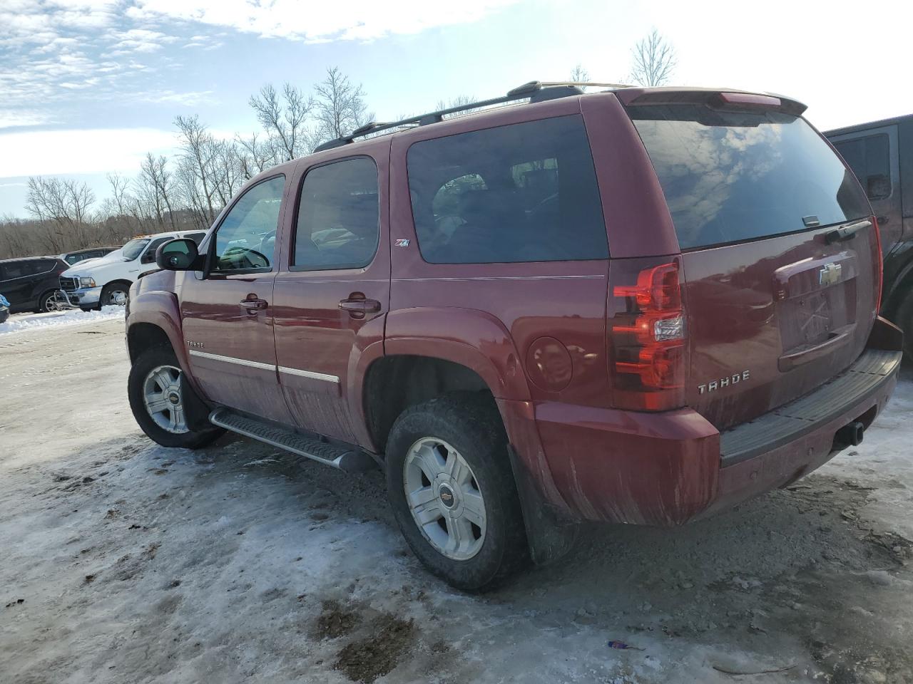 2011 Chevrolet Tahoe VIN 1GNSKBE02BR174195 Copart auction photo, front end damage thumbnail 2