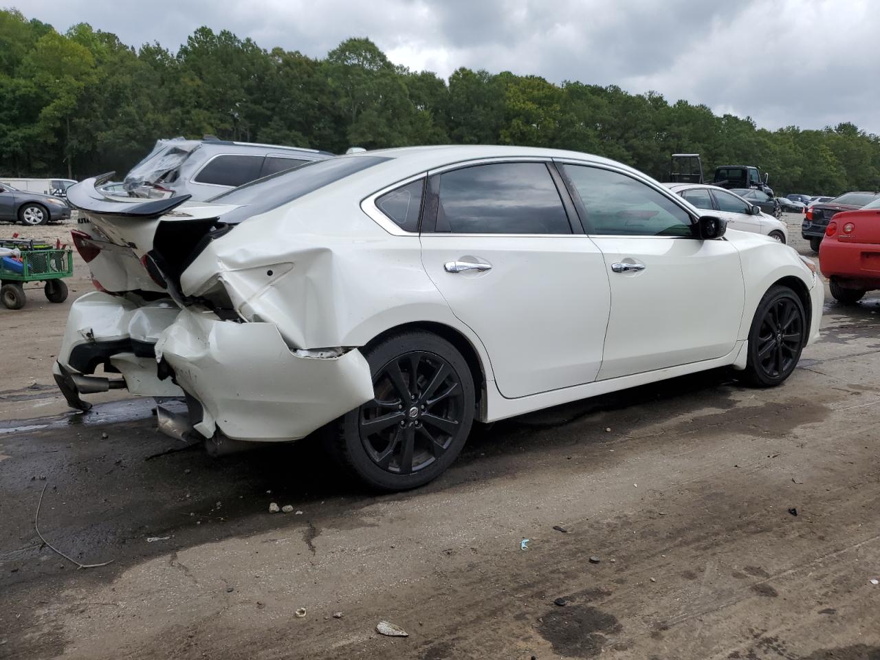 2018 Nissan Altima VIN 1N4AL3AP3JC196109 Copart auction photo, front end / rear end damage thumbnail 3