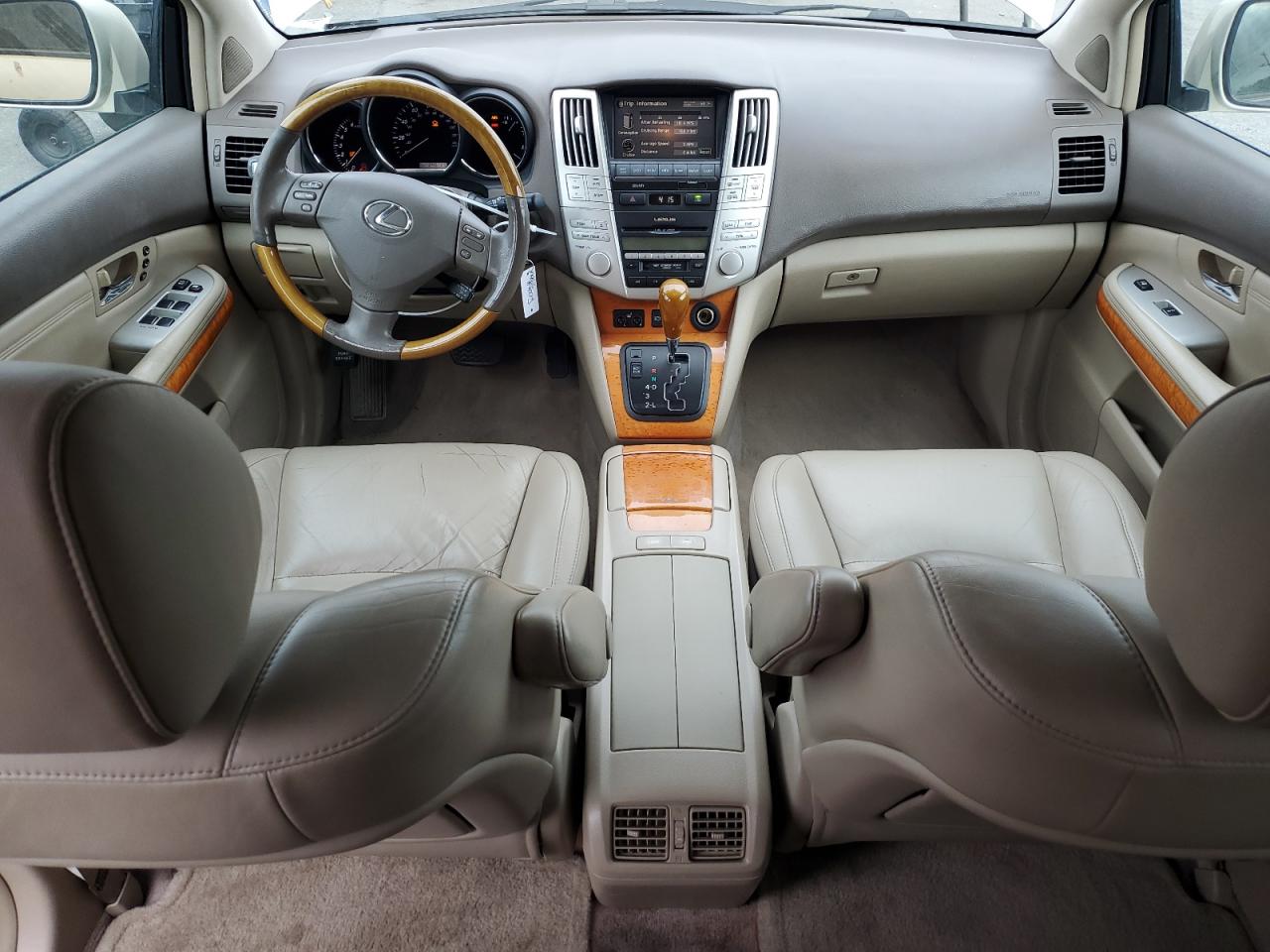 2005 Lexus RX VIN 2T2HA31U15C070067 Copart auction photo, minor dent/scratches damage thumbnail 8