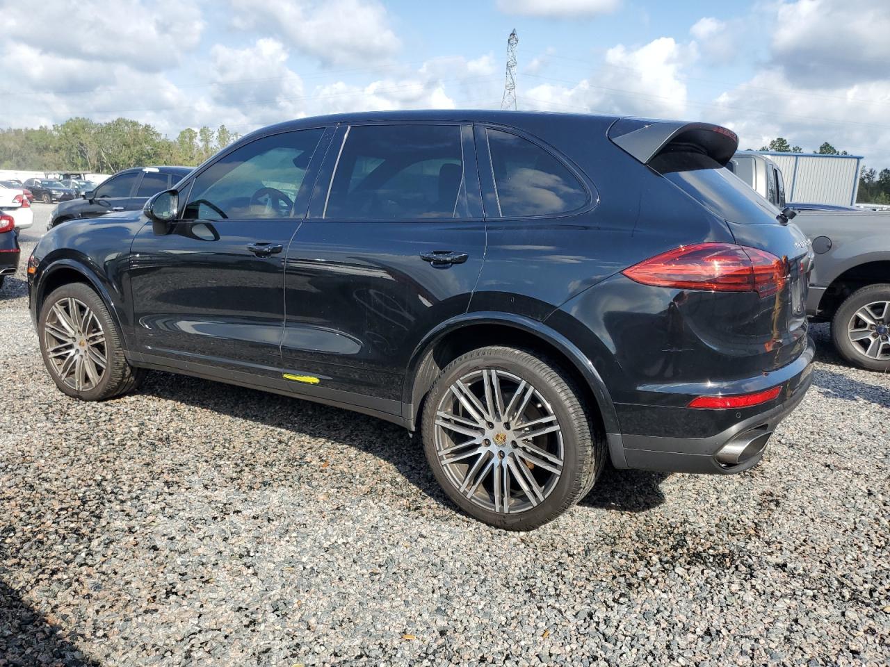 2017 Porsche Cayenne VIN WP1AA2A27HKA85091 Copart auction photo, water/flood / minor dent/scratches damage thumbnail 2