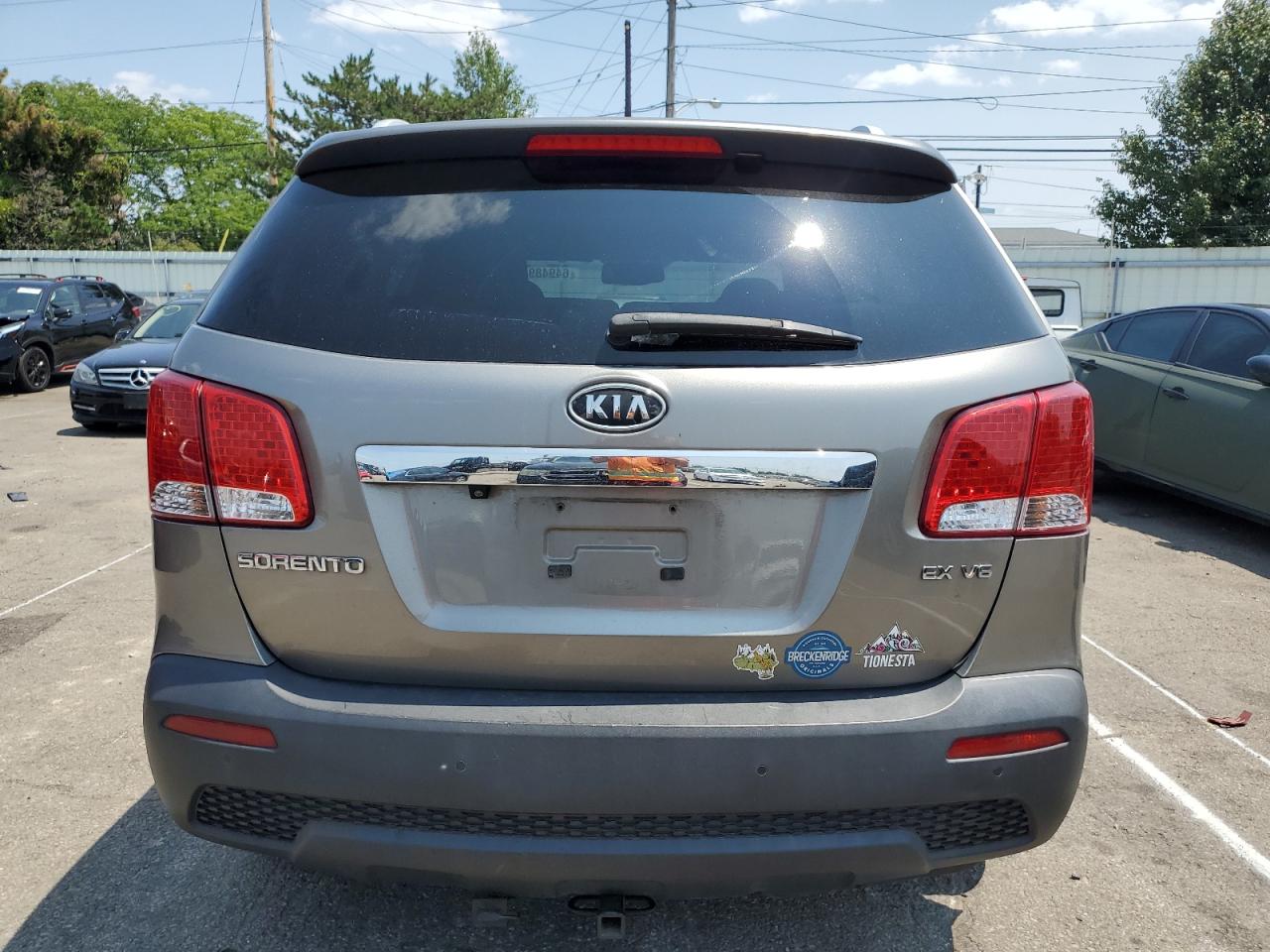 2011 KIA Sorento VIN 5XYKUDA20BG124447 Copart auction photo, front end damage thumbnail 6
