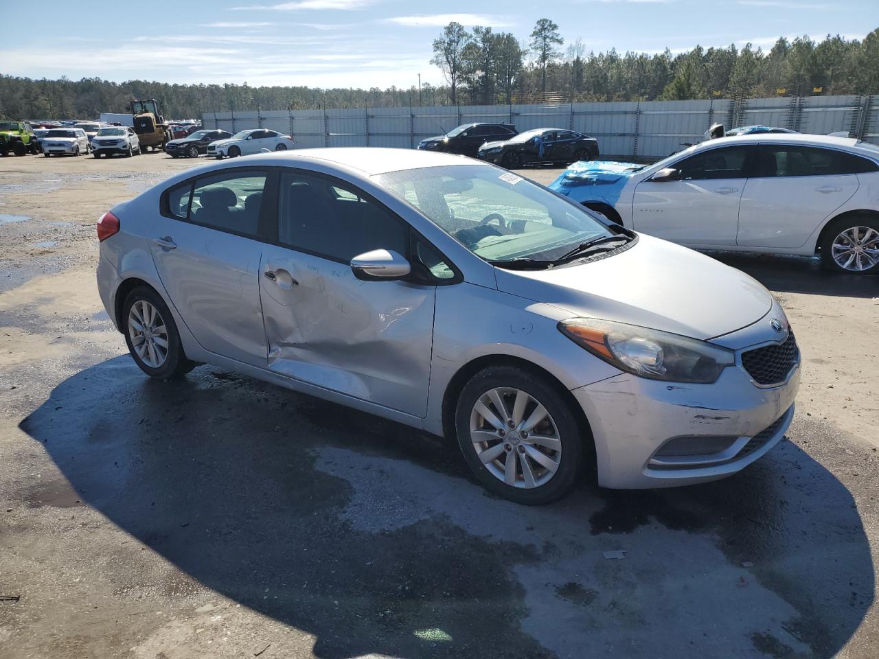 2015 KIA Forte VIN KNAFX4A63F5415208 Copart auction photo, side damage thumbnail 4