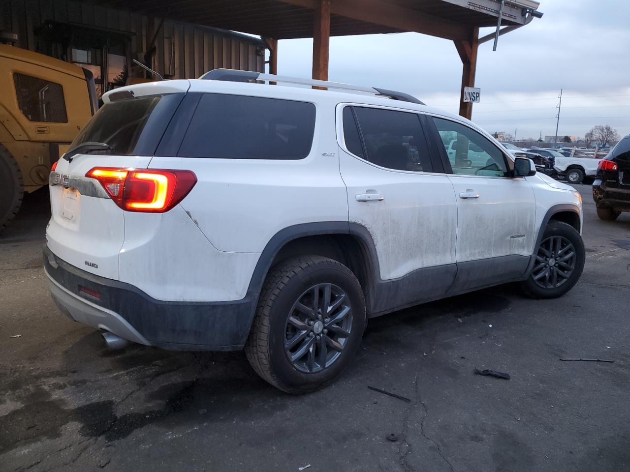 2017 GMC Acadia VIN 1GKKNULS2HZ175117 Copart auction photo, front end damage thumbnail 3