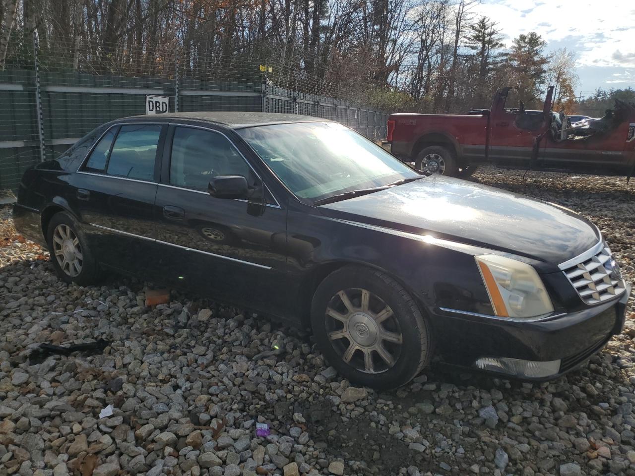 2011 Cadillac DTS VIN 1G6KA5E69BU102492 Copart auction photo, rear end / minor dent/scratches damage thumbnail 4