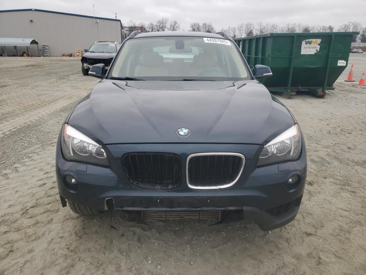 2015 BMW X1 VIN WBAVL1C56FVY29688 Copart auction photo, front end / minor dent/scratches damage thumbnail 5