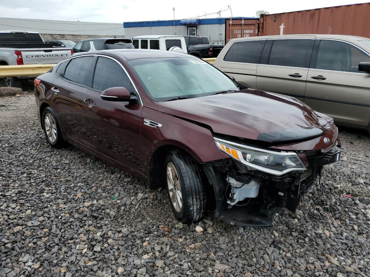 2017 KIA Optima VIN 5XXGT4L30HG137226 Copart auction photo, vandalism / front end damage thumbnail 4