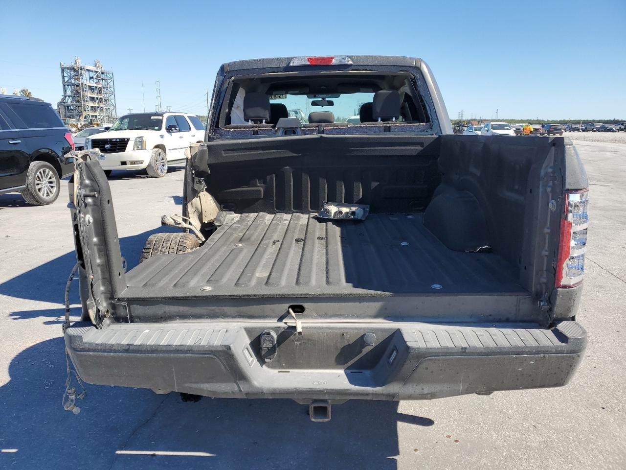 2018 Ford F-150 VIN 1FTEW1CP2JKE92619 Copart auction photo, rear end / side damage thumbnail 6