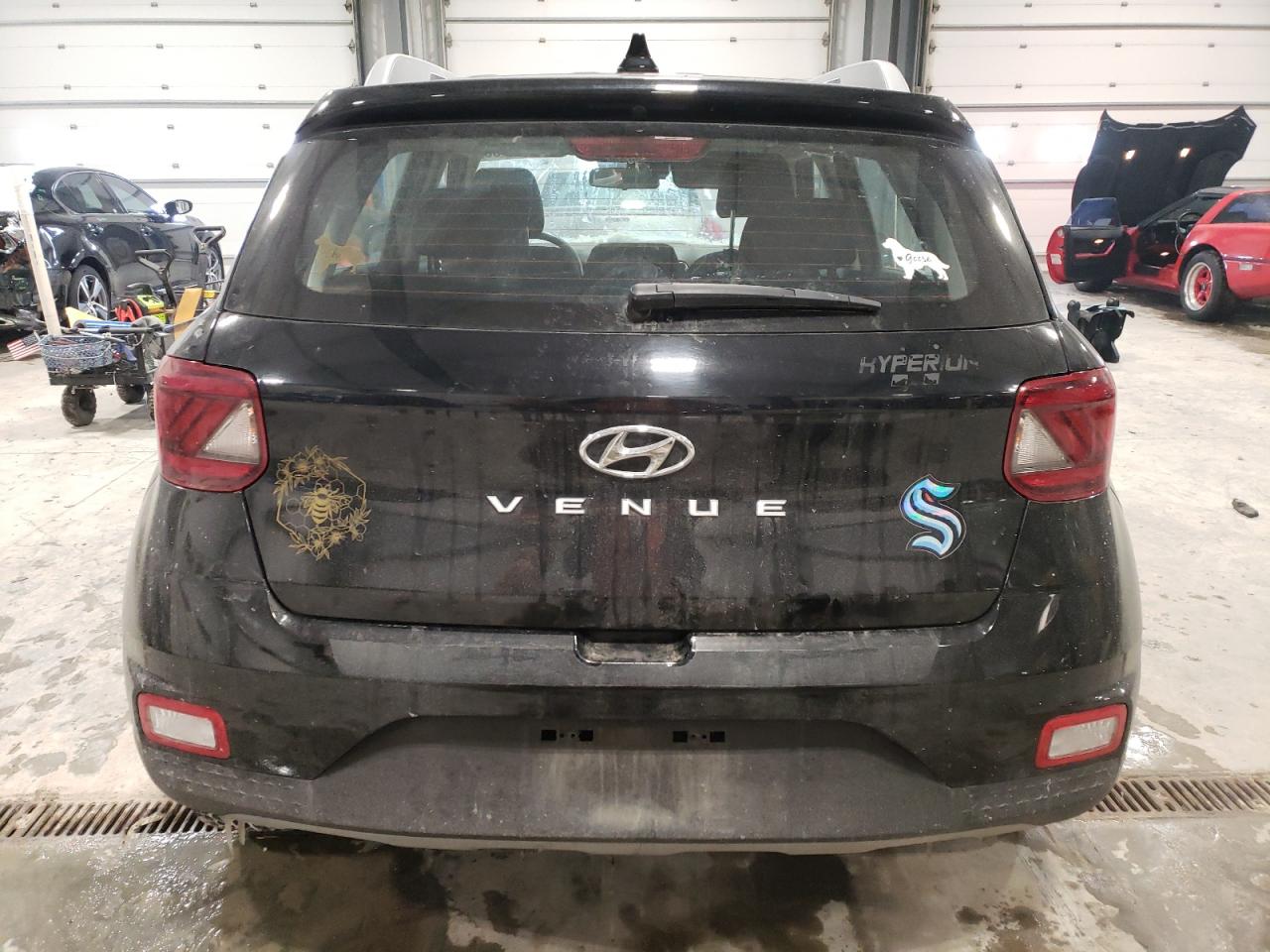 2021 Hyundai Venue VIN KMHRC8A32MU105879 Copart auction photo, front end / side damage thumbnail 6