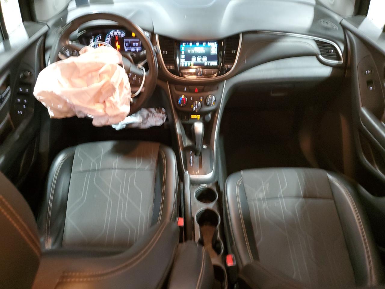 2019 Chevrolet Trax VIN KL7CJPSB2KB894914 Copart auction photo, front end / side damage thumbnail 8