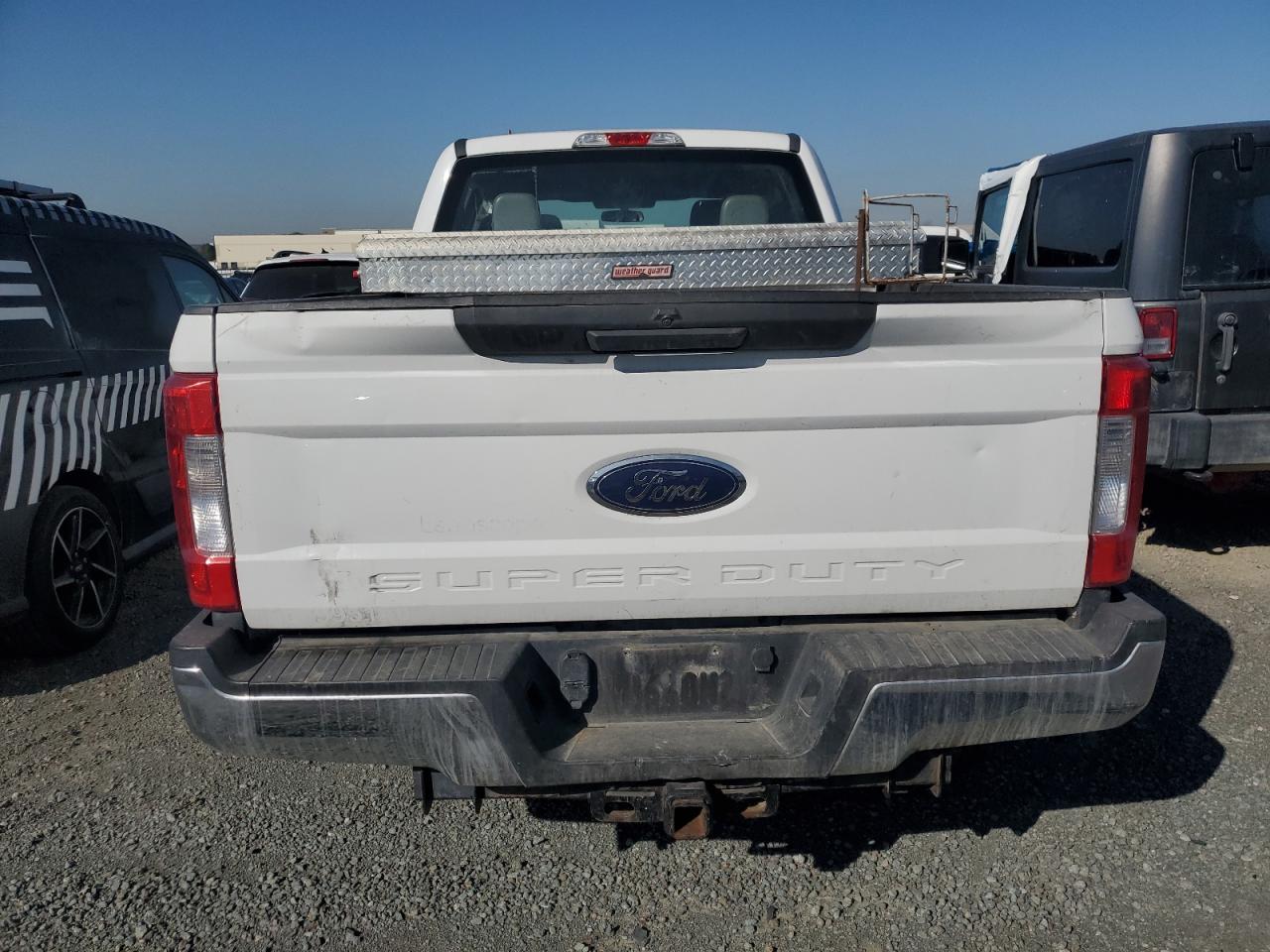2018 Ford F250 VIN 1FT7W2A63JEC58643 Copart auction photo, side / rear end damage thumbnail 6