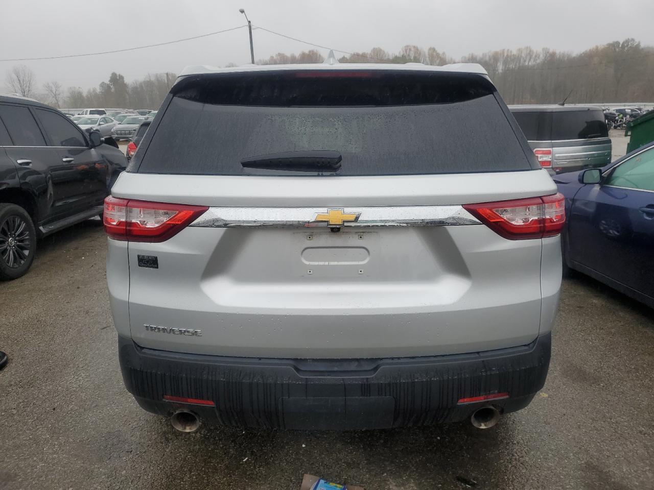 2020 Chevrolet Traverse VIN 1GNERFKW0LJ262171 Copart auction photo, front end damage thumbnail 6