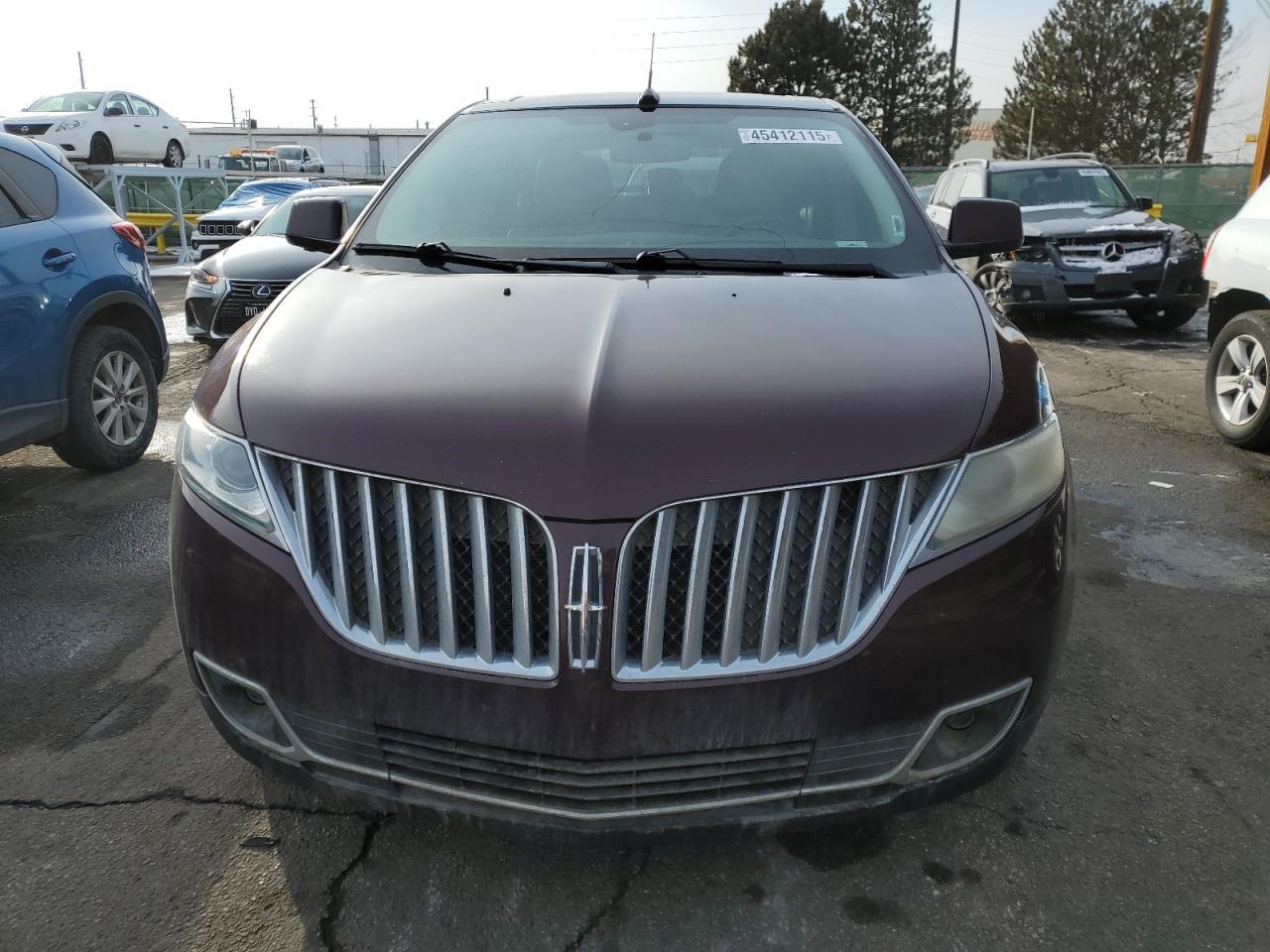 2011 Lincoln MKX VIN 2LMDJ8JK6BBJ14485 Copart auction photo, side / rear end damage thumbnail 5