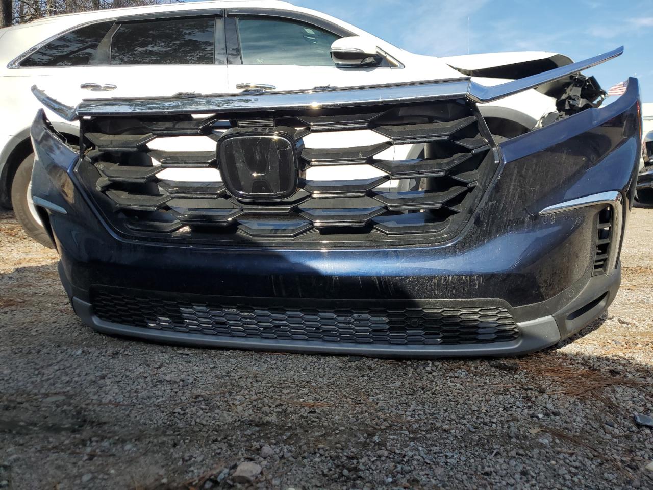 2024 Honda Pilot VIN 5FNYG2H75RB013952 Copart auction photo, side / front end damage thumbnail 13