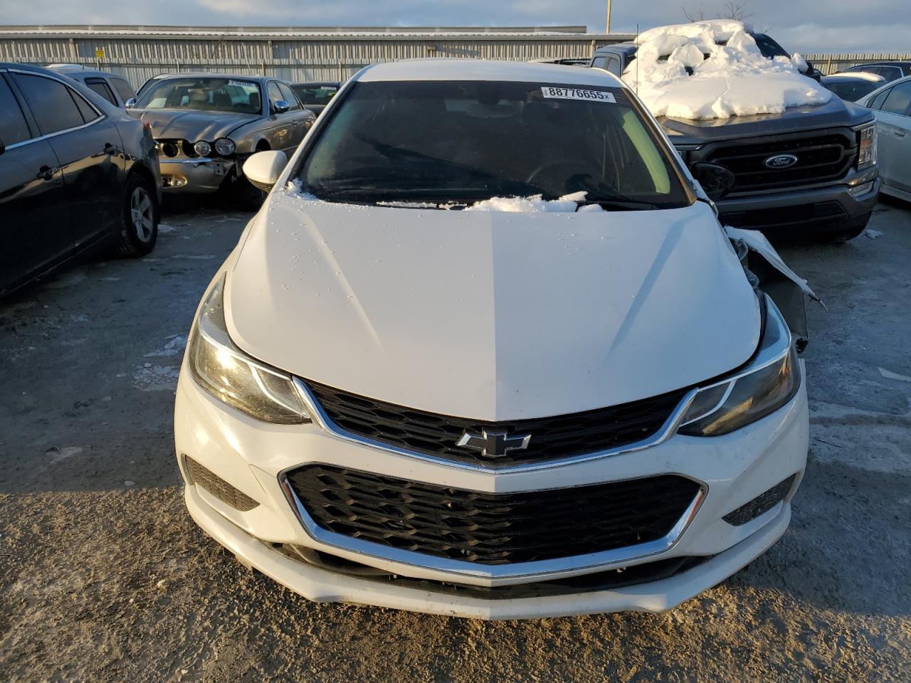 2018 Chevrolet Cruze VIN 1G1BE5SM6J7231705 Copart auction photo, front end / side damage thumbnail 5
