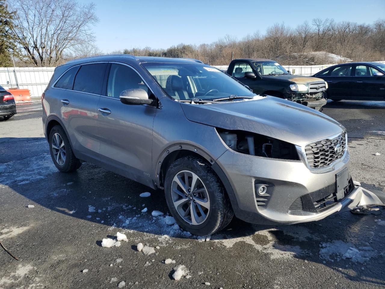2019 KIA Sorento VIN 5XYPHDA59KG474504 Copart auction photo, side / front end damage thumbnail 4